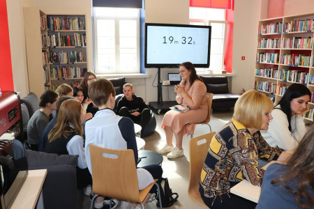 Grupu sarunas par grāmatu