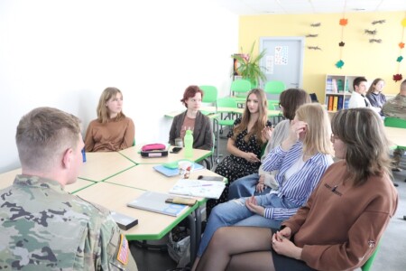 Tikšanās ar Daugavpils Valsts ģimnāzijas skolēniem